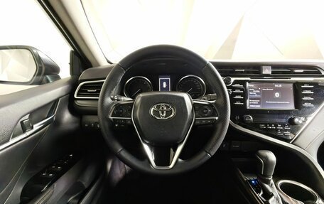 Toyota Camry, 2019 год, 1 998 000 рублей, 20 фотография