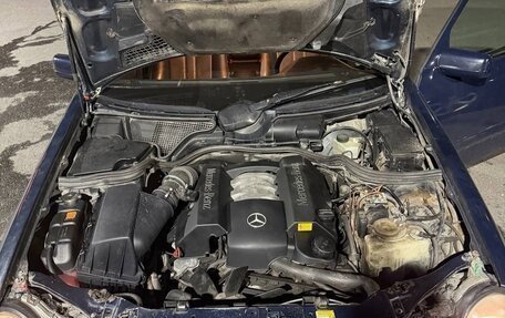 Mercedes-Benz E-Класс, 1998 год, 275 000 рублей, 2 фотография