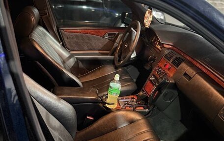 Mercedes-Benz E-Класс, 1998 год, 275 000 рублей, 7 фотография