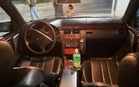 Mercedes-Benz E-Класс, 1998 год, 275 000 рублей, 8 фотография