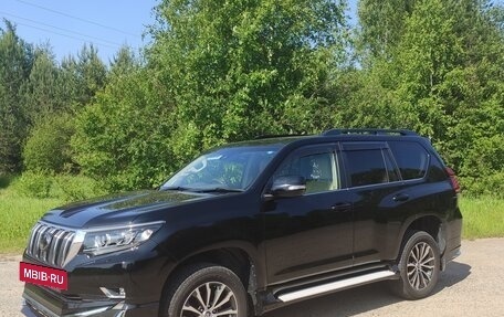 Toyota Land Cruiser Prado 150 рестайлинг 2, 2019 год, 4 850 000 рублей, 3 фотография