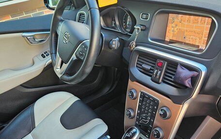 Volvo V40 II рестайлинг, 2018 год, 1 860 000 рублей, 7 фотография