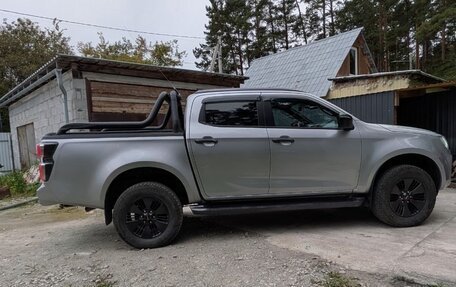 Isuzu D-Max, 2021 год, 6 000 000 рублей, 2 фотография