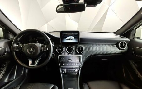 Mercedes-Benz GLA, 2016 год, 1 549 000 рублей, 14 фотография