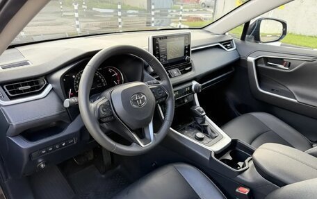 Toyota RAV4, 2020 год, 3 895 000 рублей, 9 фотография