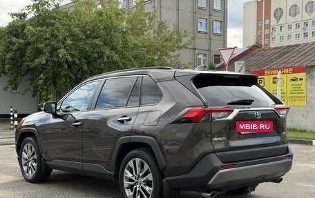 Toyota RAV4, 2020 год, 3 895 000 рублей, 7 фотография
