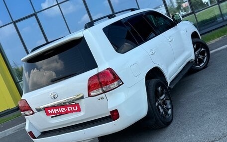 Toyota Land Cruiser 200, 2010 год, 2 450 000 рублей, 10 фотография