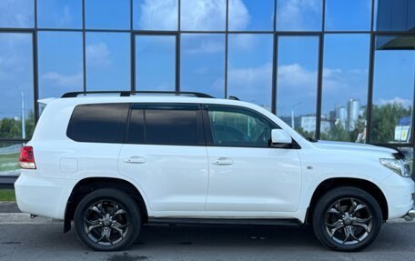 Toyota Land Cruiser 200, 2010 год, 2 450 000 рублей, 18 фотография