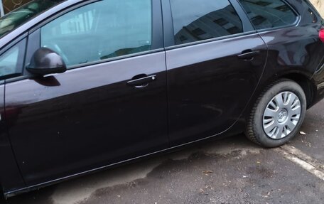 Opel Astra J, 2014 год, 1 150 000 рублей, 3 фотография