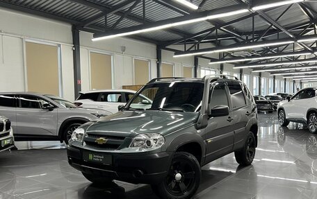 Chevrolet Niva I рестайлинг, 2018 год, 995 000 рублей, 1 фотография