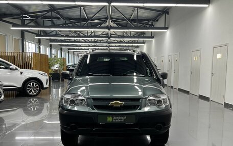 Chevrolet Niva I рестайлинг, 2018 год, 995 000 рублей, 3 фотография
