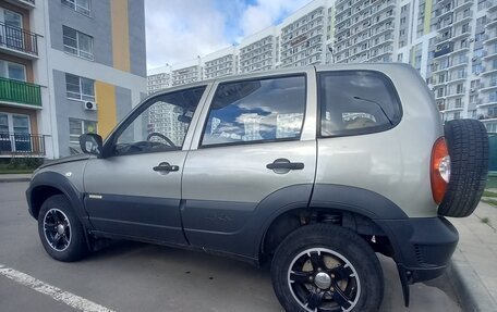 Chevrolet Niva I рестайлинг, 2015 год, 570 000 рублей, 4 фотография