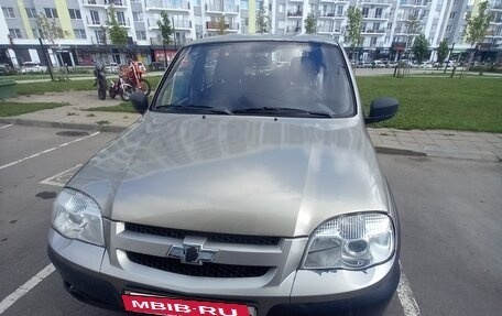 Chevrolet Niva I рестайлинг, 2015 год, 570 000 рублей, 10 фотография