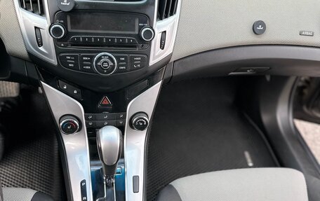 Chevrolet Cruze II, 2013 год, 640 000 рублей, 7 фотография