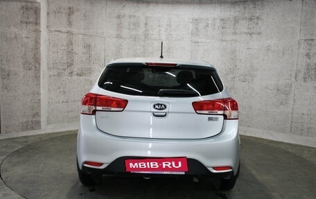 KIA Rio III рестайлинг, 2016 год, 915 000 рублей, 7 фотография