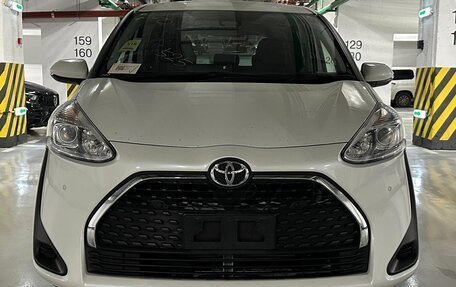 Toyota Sienta II, 2021 год, 1 435 000 рублей, 2 фотография