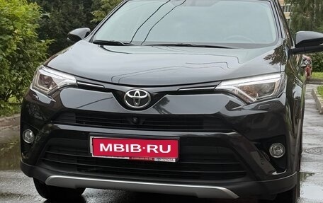 Toyota RAV4, 2016 год, 3 000 000 рублей, 1 фотография