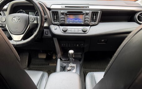 Toyota RAV4, 2016 год, 3 000 000 рублей, 11 фотография