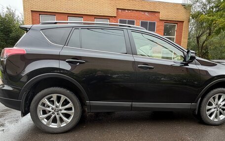 Toyota RAV4, 2016 год, 3 000 000 рублей, 4 фотография