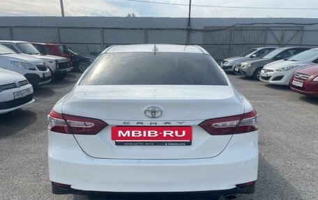 Toyota Camry, 2021 год, 2 199 000 рублей, 4 фотография
