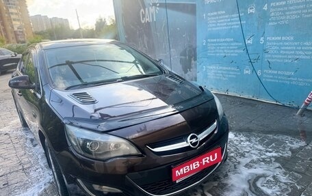Opel Astra J, 2013 год, 622 000 рублей, 1 фотография