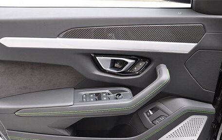 Lamborghini Urus I, 2021 год, 27 000 000 рублей, 4 фотография