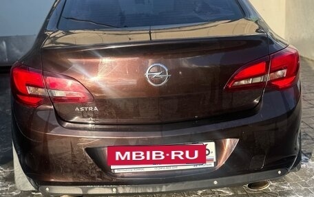Opel Astra J, 2013 год, 622 000 рублей, 2 фотография