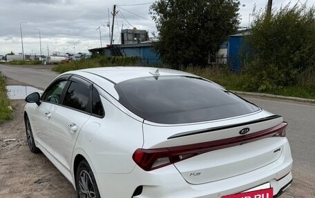 KIA K5, 2021 год, 2 600 000 рублей, 6 фотография