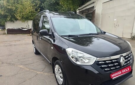 Renault Dokker, 2018 год, 800 000 рублей, 2 фотография