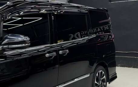 Toyota Voxy III, 2019 год, 2 700 000 рублей, 7 фотография