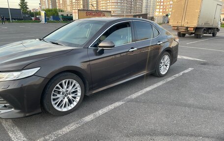 Toyota Camry, 2019 год, 2 450 000 рублей, 3 фотография