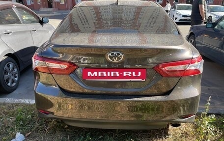 Toyota Camry, 2019 год, 2 450 000 рублей, 2 фотография