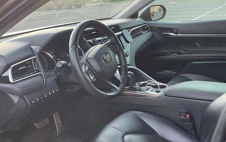 Toyota Camry, 2019 год, 2 450 000 рублей, 8 фотография