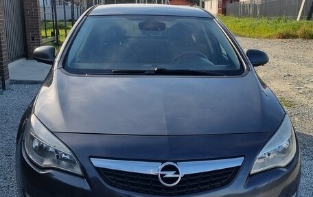 Opel Astra J, 2010 год, 520 000 рублей, 4 фотография