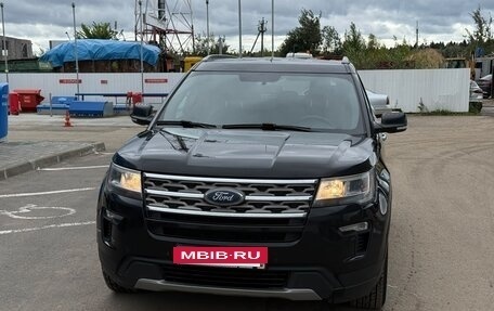 Ford Explorer VI, 2018 год, 2 290 000 рублей, 2 фотография