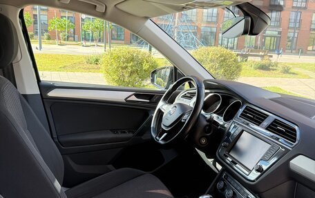 Volkswagen Tiguan II, 2017 год, 1 790 000 рублей, 10 фотография