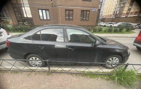 Volkswagen Jetta VI, 2013 год, 750 000 рублей, 3 фотография