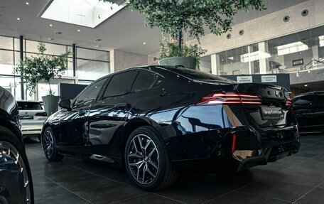 BMW 5 серия, 2024 год, 7 260 000 рублей, 4 фотография