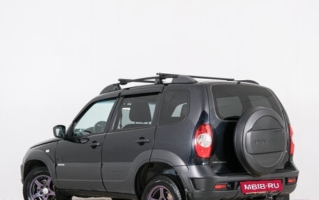 Chevrolet Niva I рестайлинг, 2017 год, 829 000 рублей, 5 фотография
