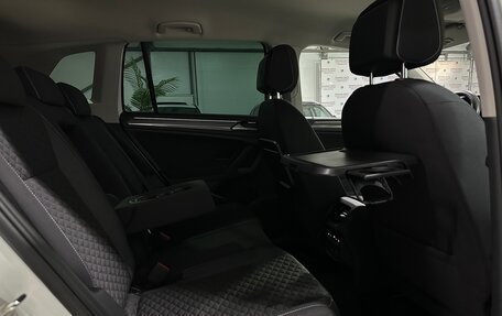 Volkswagen Tiguan II, 2019 год, 2 350 000 рублей, 18 фотография