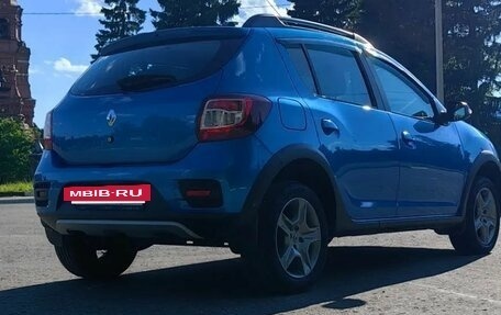 Renault Sandero II рестайлинг, 2019 год, 890 000 рублей, 3 фотография