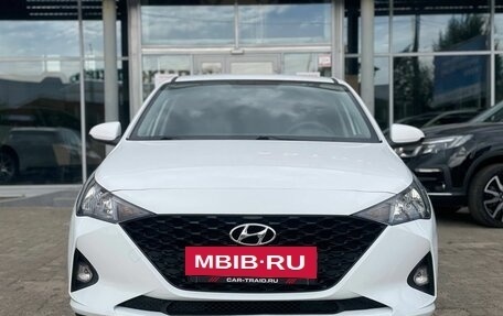Hyundai Solaris II рестайлинг, 2021 год, 1 630 000 рублей, 3 фотография