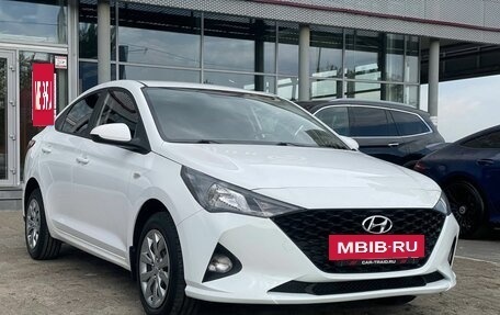 Hyundai Solaris II рестайлинг, 2021 год, 1 630 000 рублей, 4 фотография