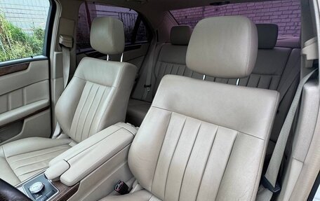 Mercedes-Benz E-Класс, 2012 год, 1 800 000 рублей, 15 фотография