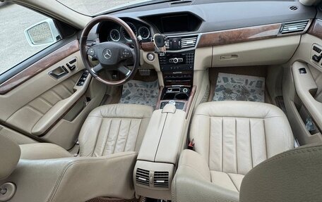 Mercedes-Benz E-Класс, 2012 год, 1 800 000 рублей, 10 фотография
