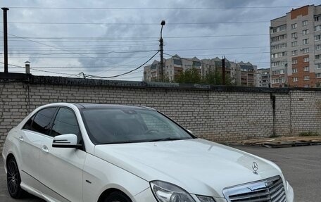 Mercedes-Benz E-Класс, 2012 год, 1 800 000 рублей, 6 фотография