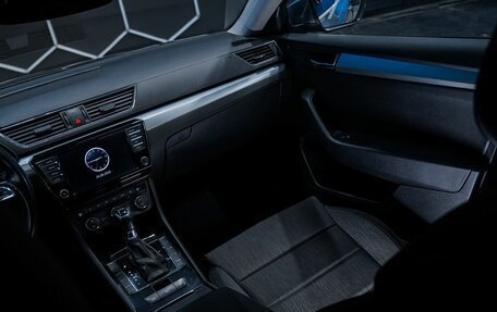 Skoda Superb III рестайлинг, 2016 год, 1 400 000 рублей, 28 фотография