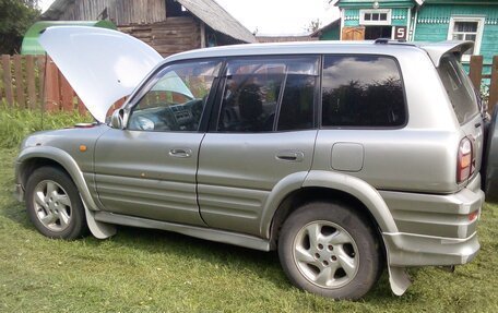 Toyota RAV4, 1999 год, 300 000 рублей, 2 фотография