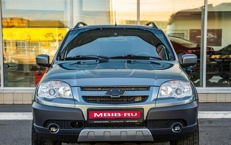 Chevrolet Niva I рестайлинг, 2015 год, 698 000 рублей, 2 фотография