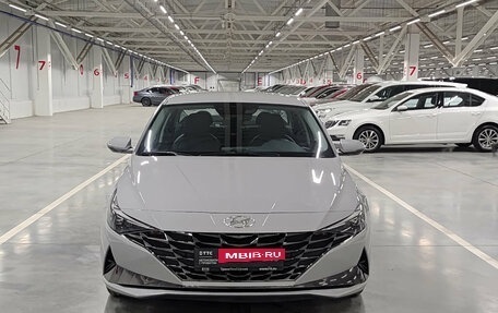Hyundai Elantra, 2021 год, 2 050 000 рублей, 2 фотография